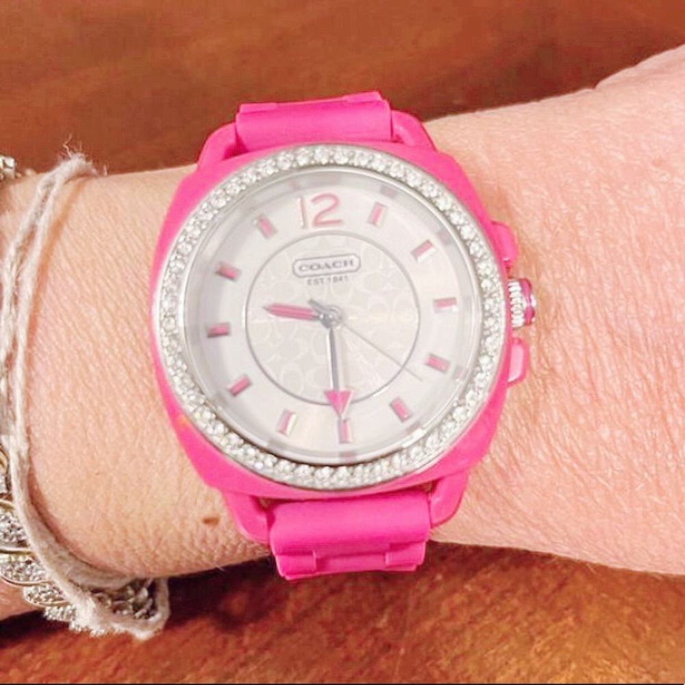 COACH:EUC BOYFRIEND WATCH, GREAT CONDITION, FUCHSIA SILICONE BAND W/GEMS CROWN